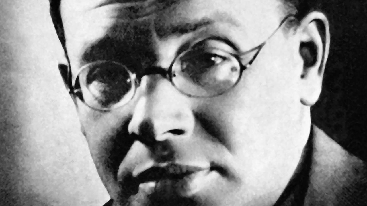 Der russische Schriftsteller Isaak Babel in einer zeitgenössischen Aufnahme. Er wurde am 27. Januar 1940 mit Stalins Befehl erschossen. Der russische Schriftsteller Isaak Babel in einer zeitgenössischen Aufnahme. Er wurde am 27. Januar 1940 mit Stalins Befehl erschossen.