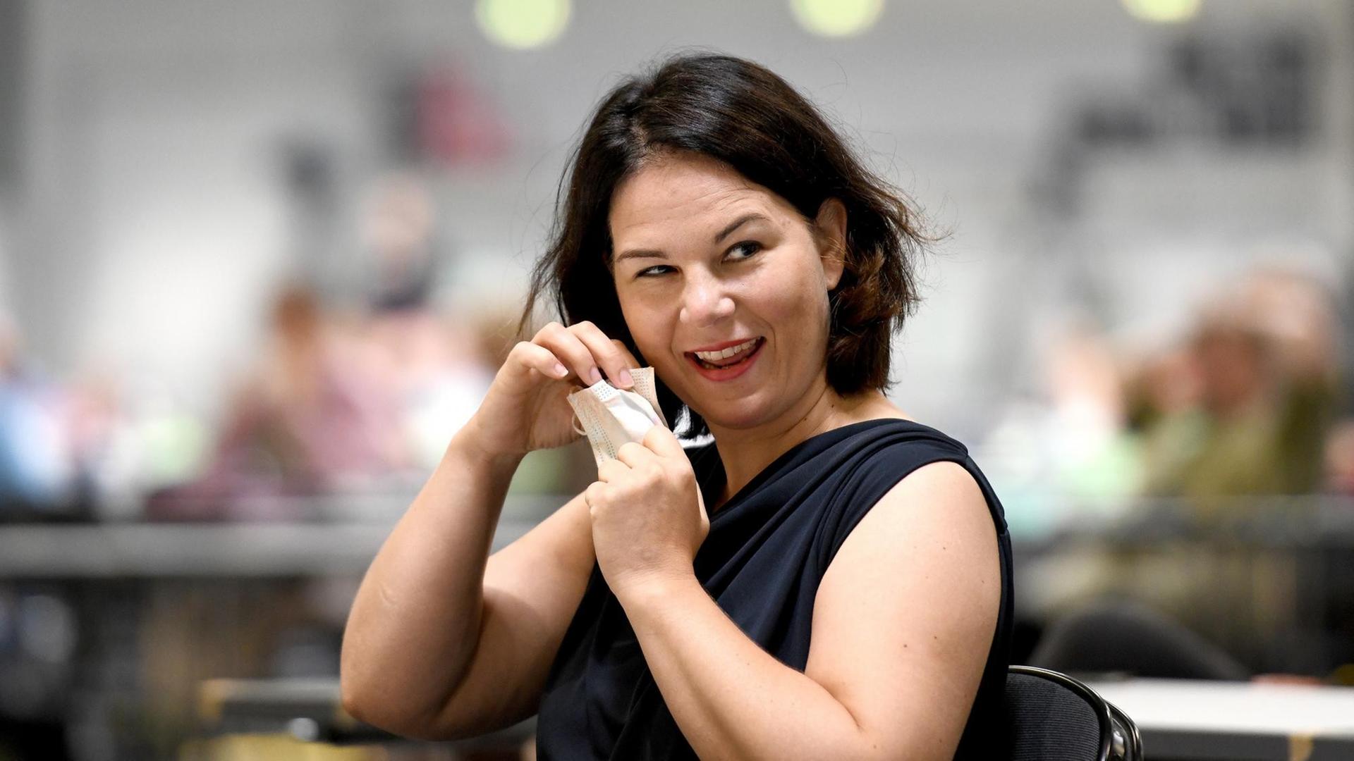 Annalena Baerbock auf dem Landtagsparteitag der nordrhein-westfälischen Grünen. Annalena Baerbock auf dem Landtagsparteitag der nordrhein-westfälischen Grünen.