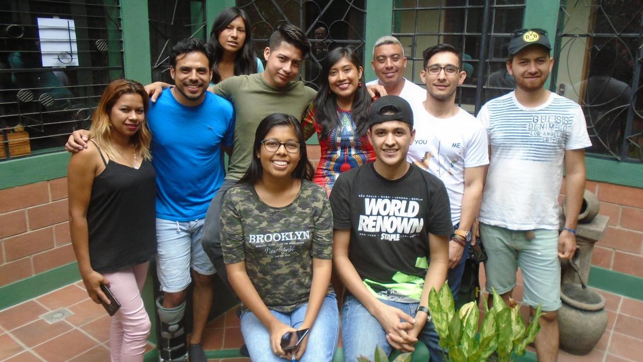 Die ehemaligen Freiwilligen des Welthaus Bielefeld bei ihrem Rückkehrseminar in Guatemala.