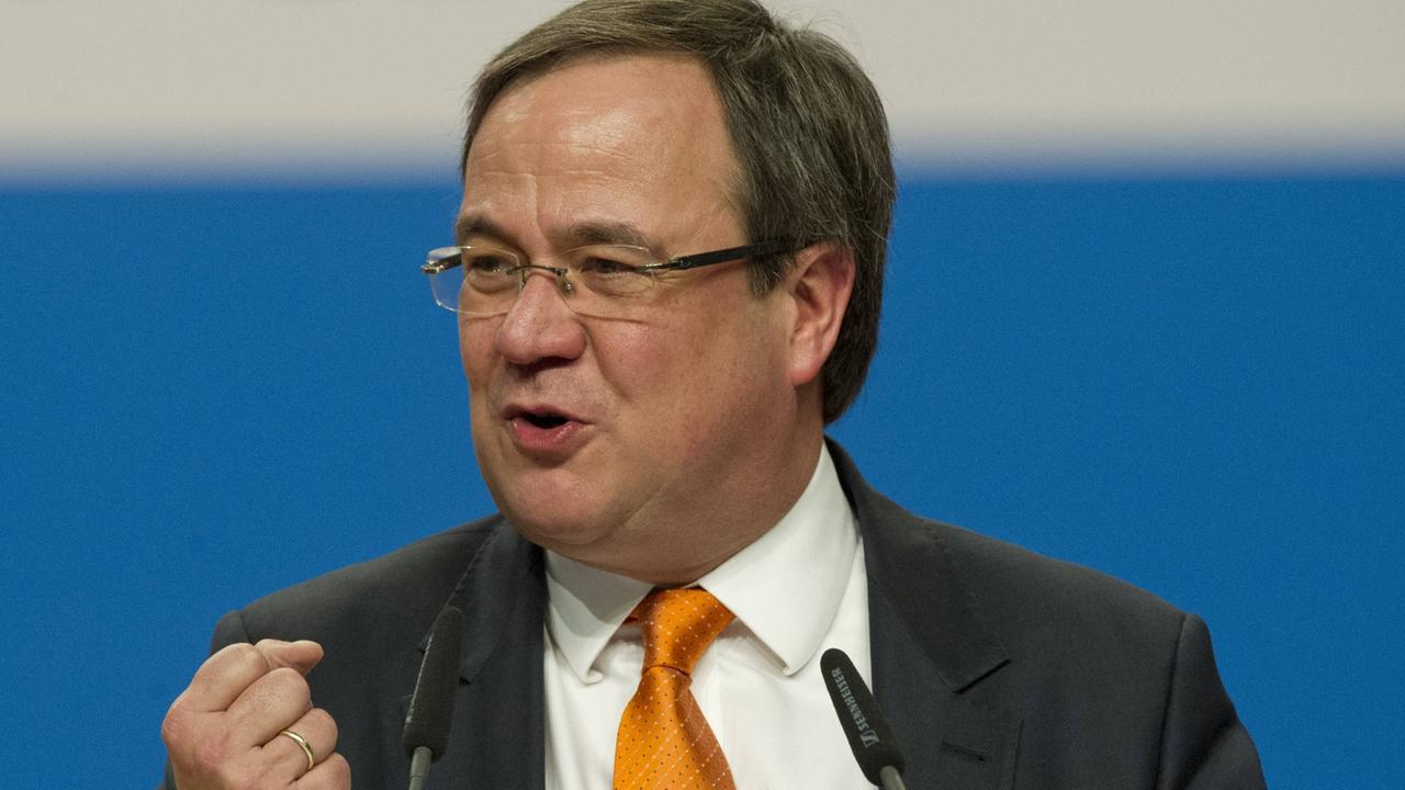 Armin Laschet ballt die Faust Armin Laschet ballt die Faust