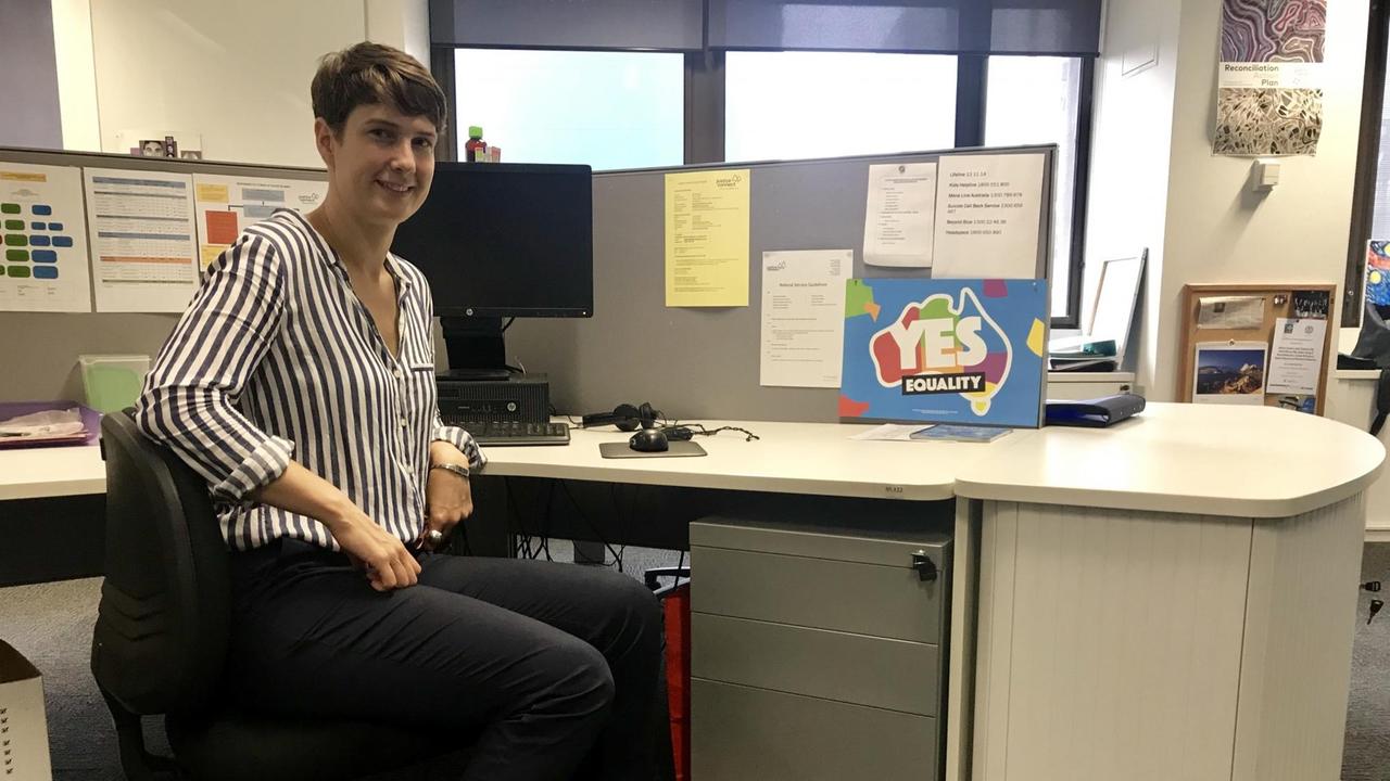 DAS Gesicht der Ja-Kampagne - Anna Brown, Vorsitzende von "Equality Australia". DAS Gesicht der Ja-Kampagne - Anna Brown, Vorsitzende von "Equality Australia".