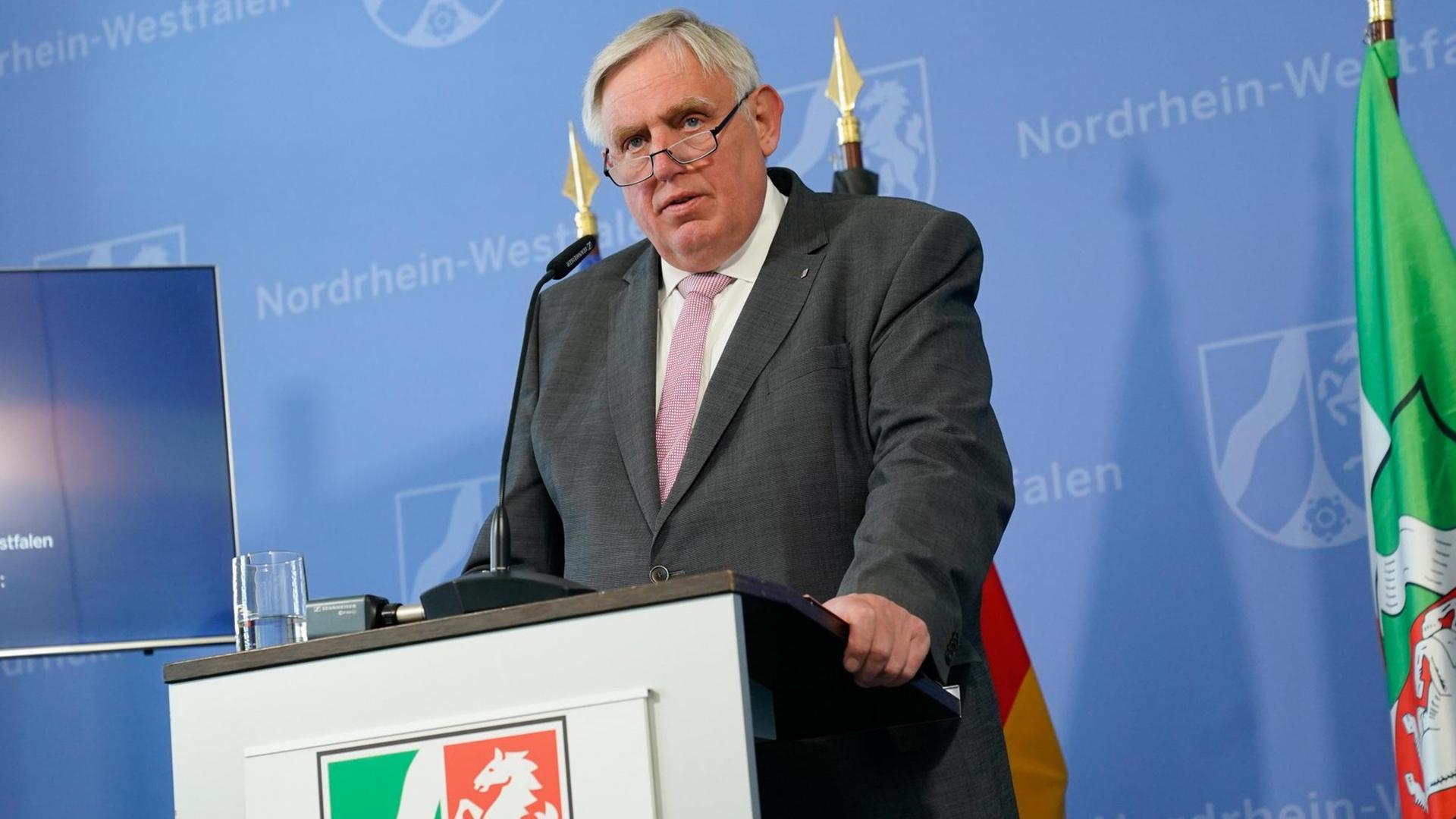 Karl-Josef Laumann (CDU), Minister für Gesundheit, Arbeit und Soziales in Nordrhein-Westfalen