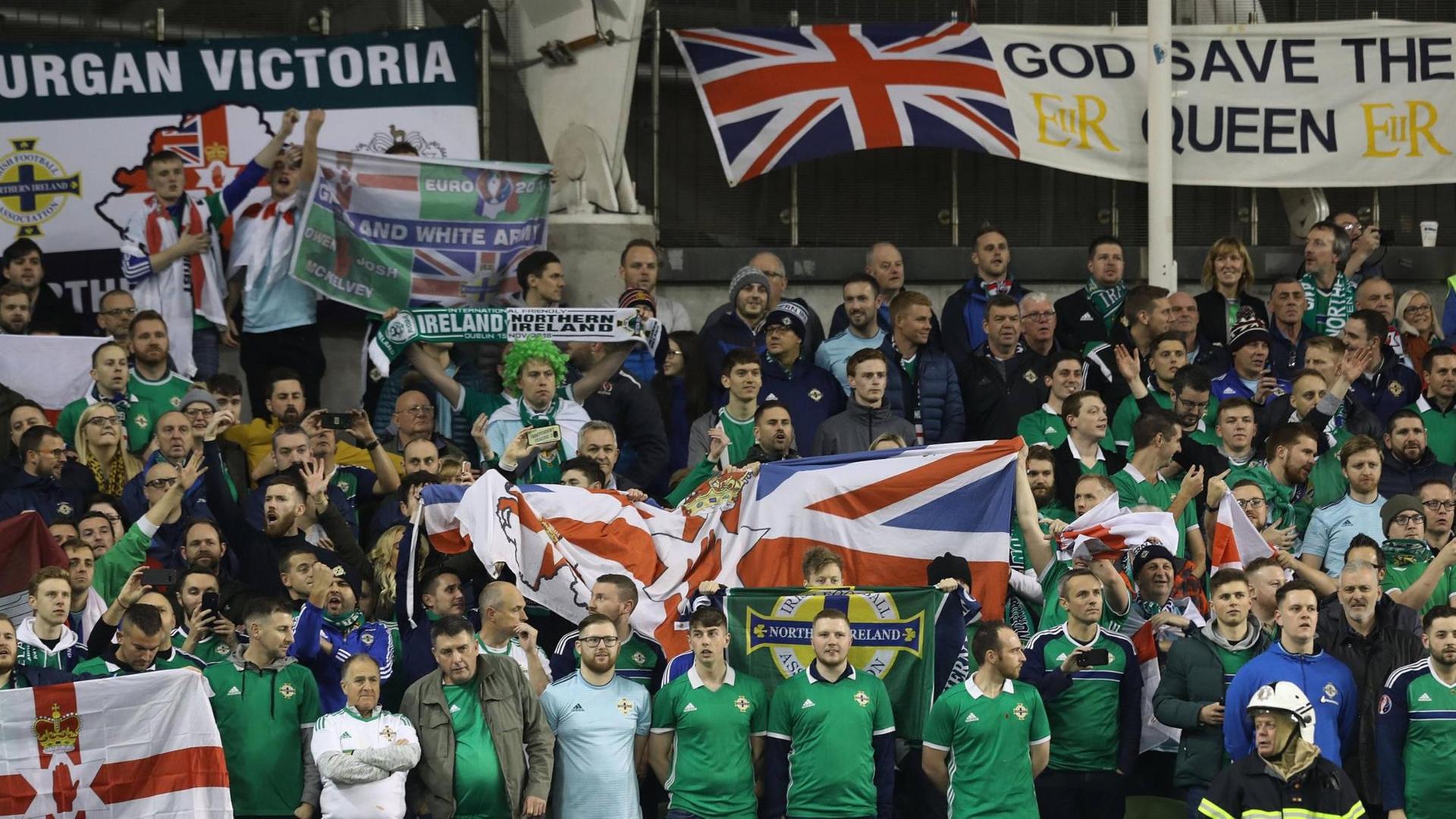 Republic of Ireland v Northern Ireland International Friendly Länderspiel Northern Ireland fans during the International Friendly match at the Aviva Stadium, Dublin PUBLICATIONxNOTxINxUK Copyright: xKristianxKanex FIL-12556-0002 Republic of Ireland v Northern Ireland International Friendly Länderspiel Northern Ireland fans during the International Friendly match at the Aviva Stadium, Dublin PUBLICATIONxNOTxINxUK Copyright: xKristianxKanex FIL-12556-0002