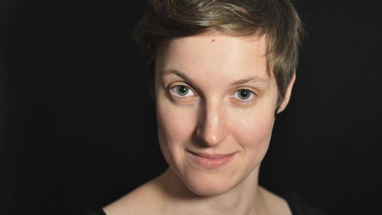 Die Schriftstellerin Christine Lehnen schreibt auch unter dem Pseudonym C. E. Bernard. Die Schriftstellerin Christine Lehnen schreibt auch unter dem Pseudonym C. E. Bernard.
