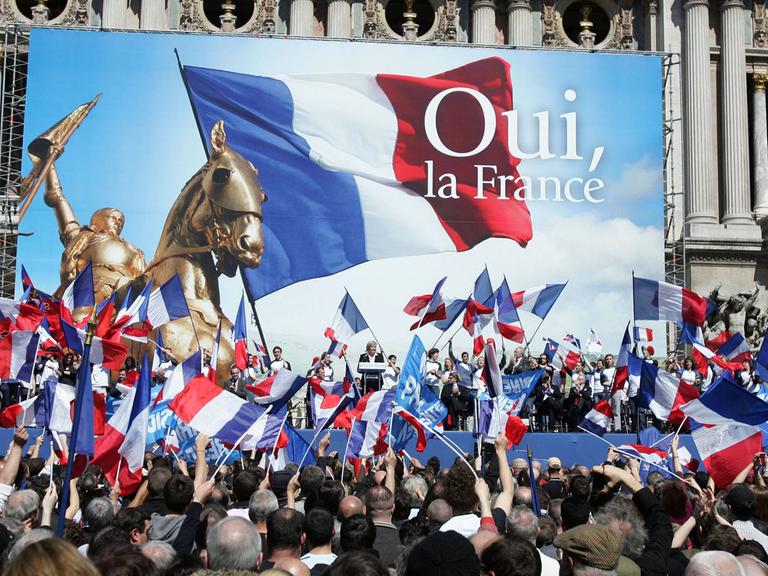 Front National-Chefin Marine Le Pen bei einer Partei-Veranstaltung am 1. Mai 2012