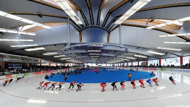  Eissporthalle in Inzell beim Eisschnellauf-Weltcup