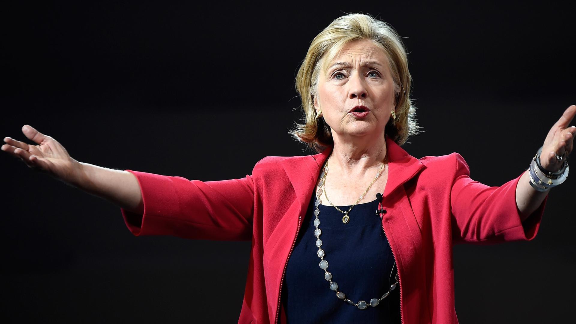 Hillary Clinton will US-Präsidentin werden. Hillary Clinton will US-Präsidentin werden.