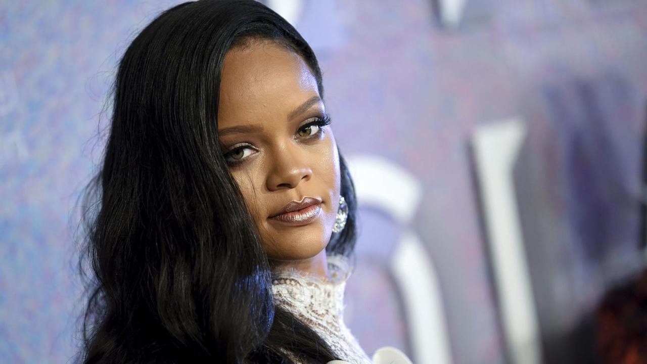 Die Sängerin Rihanna während des "Diamond Ball" in New York. Die Sängerin Rihanna während des "Diamond Ball" in New York.