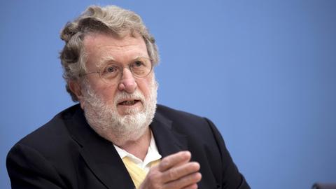 Prof. Dr. Thomas Mertens, Vorsitzender der Ständigen Impfkommission Prof. Dr. Thomas Mertens, Vorsitzender der Ständigen Impfkommission