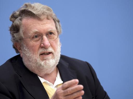 Prof. Dr. Thomas Mertens, Vorsitzender der Ständigen Impfkommission Prof. Dr. Thomas Mertens, Vorsitzender der Ständigen Impfkommission