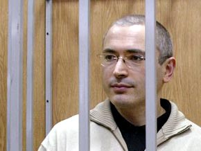 Michail Chodorkowski, Gründer des Ölkonzerns Yukos in einem gerichtssaal in Moskau