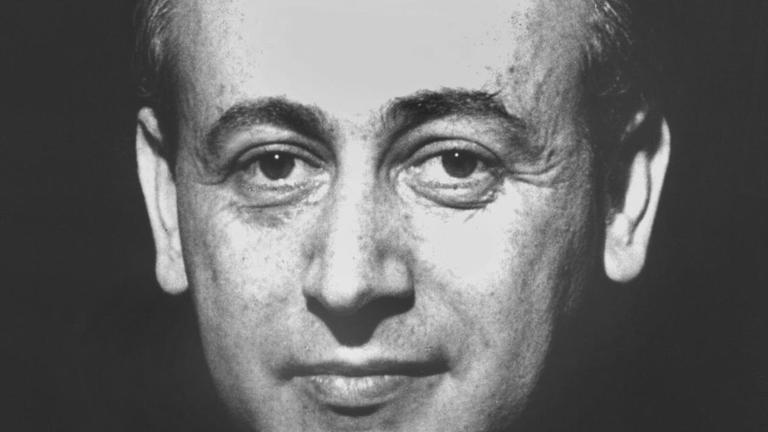 Paul Celan, deutschsprachiger Lyriker rumänischer Herkunft, geboren am 23.11.1920 in Tschernowzy, gestorben am 20.4.1970 in Paris. Celan zählt zu den bedeutendsten deutschsprachigen Lyrikern. Paul Celan, deutschsprachiger Lyriker rumänischer Herkunft, geboren am 23.11.1920 in Tschernowzy, gestorben am 20.4.1970 in Paris. Celan zählt zu den bedeutendsten deutschsprachigen Lyrikern.
