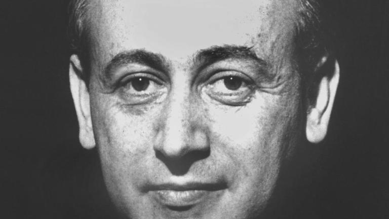 Paul Celan, deutschsprachiger Lyriker rumänischer Herkunft, geboren am 23.11.1920 in Tschernowzy, gestorben am 20.4.1970 in Paris. Celan zählt zu den bedeutendsten deutschsprachigen Lyrikern. Paul Celan, deutschsprachiger Lyriker rumänischer Herkunft, geboren am 23.11.1920 in Tschernowzy, gestorben am 20.4.1970 in Paris. Celan zählt zu den bedeutendsten deutschsprachigen Lyrikern.