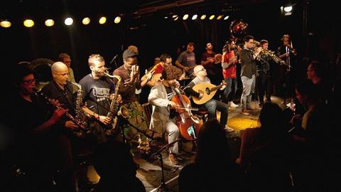 Die "Banda Internationale Dresden" bei einem Auftritt