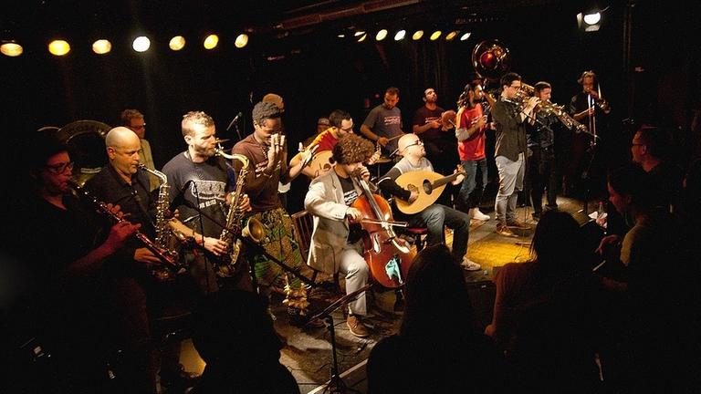 Die "Banda Internationale Dresden" bei einem Auftritt Die "Banda Internationale Dresden" bei einem Auftritt