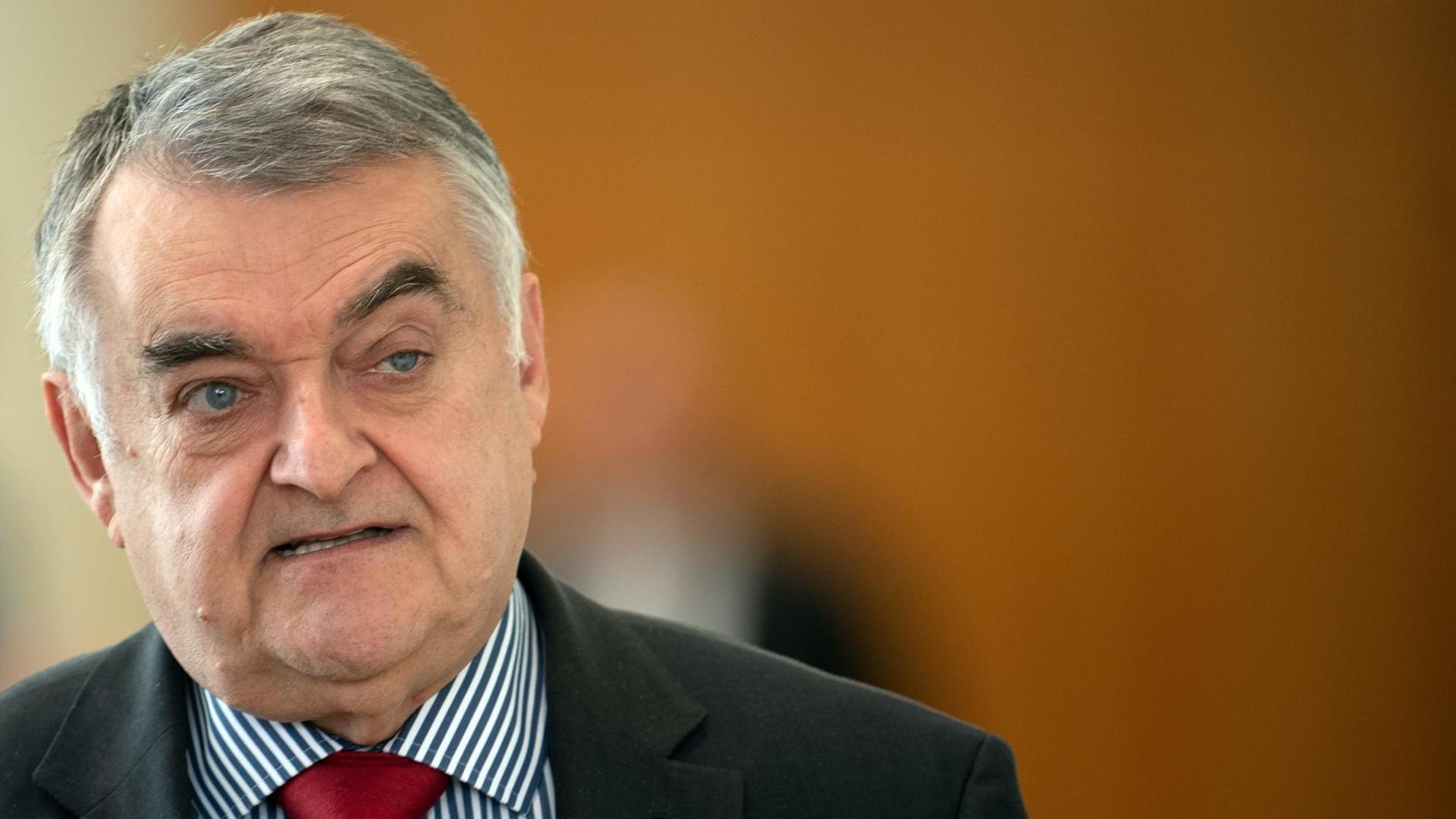 Herbert Reul (CDU), Innenminister von Nordrhein-Westfalen Herbert Reul (CDU), Innenminister von Nordrhein-Westfalen