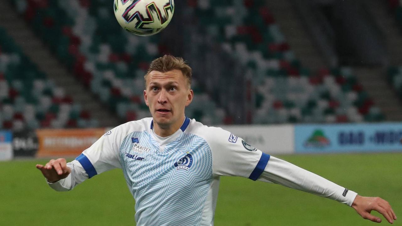 Vladislav Klimovich, Spieler von Dinamo Minsk, in einem Meisterschaftsspiel seiner Mannschaft. Vladislav Klimovich, Spieler von Dinamo Minsk, in einem Meisterschaftsspiel seiner Mannschaft.