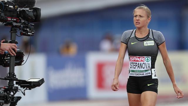 800-Meter-Läuferin auf der Laufbahn in Amsterdam bei den Europameisterschaften 2016.