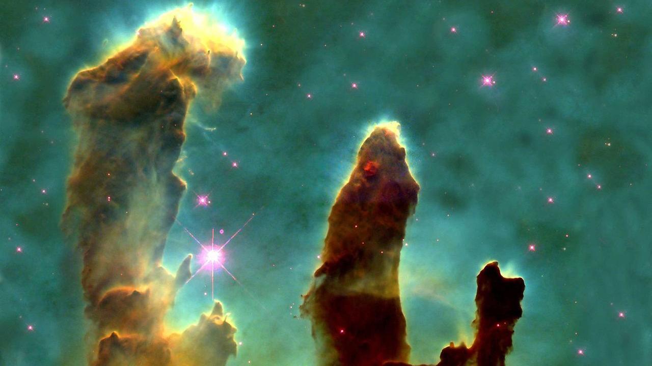 M16 mit den berühmten "Säulen der Schöpfung" - eine Hubble-Ikone M16 mit den berühmten "Säulen der Schöpfung" - eine Hubble-Ikone