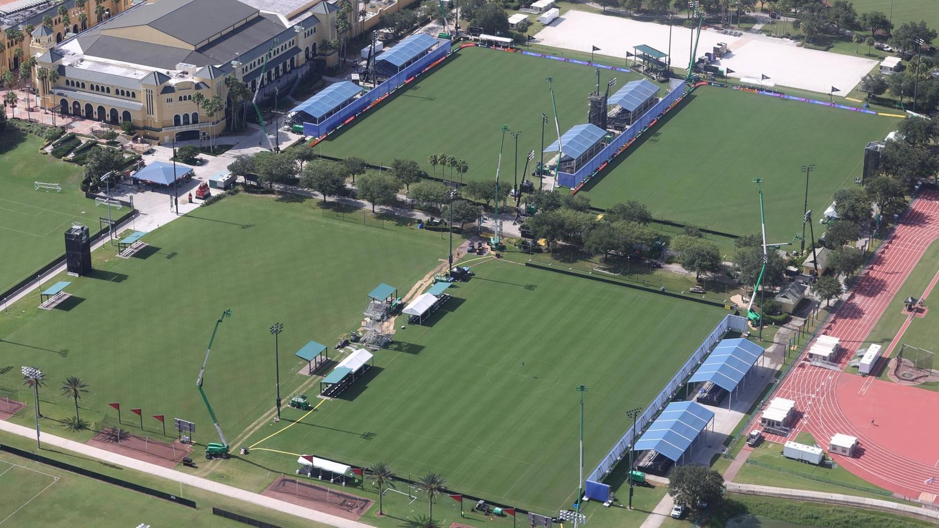 Das Fußballfeld im Disney's Wide World of Sports Complex, das als Spielfeld des "MLS Is Back tournament" dient. Das Fußballfeld im Disney's Wide World of Sports Complex, das als Spielfeld des "MLS Is Back tournament" dient.