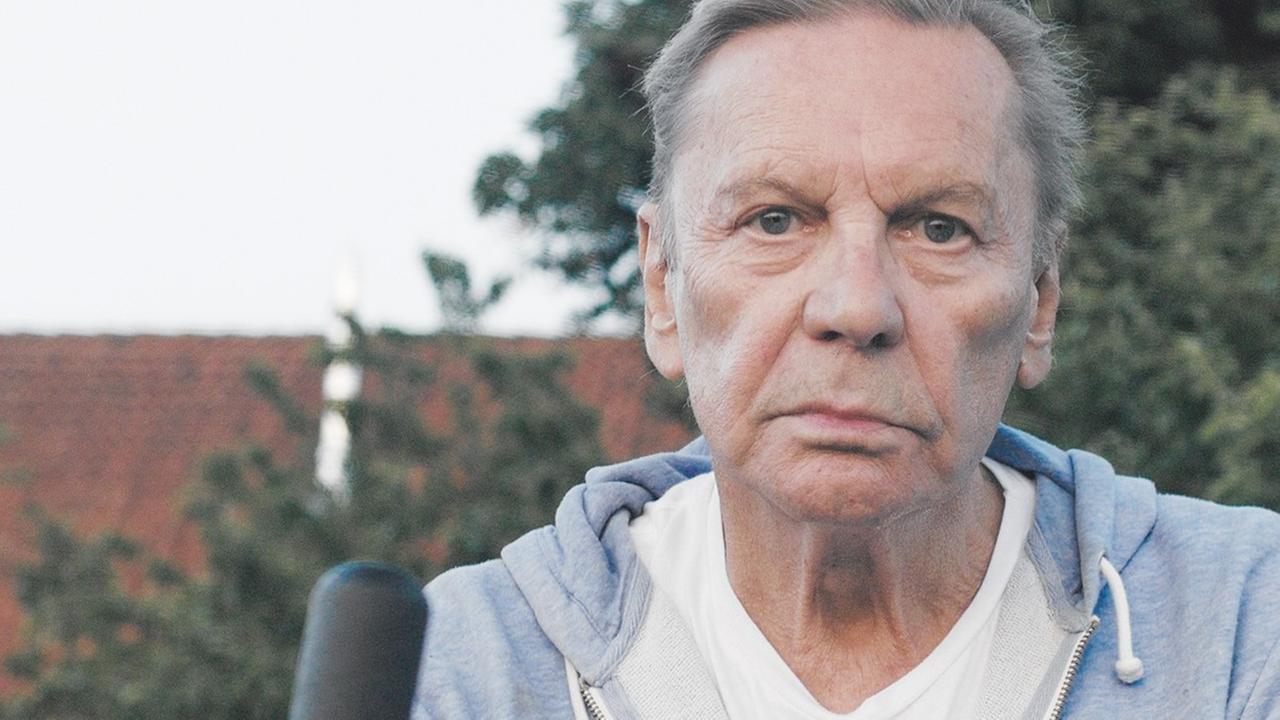 Helmut Berger in einer Szene aus HELMUT BERGER, MEINE MUTTER UND ICH, einem Film von Valesca Peters Helmut Berger in einer Szene aus HELMUT BERGER, MEINE MUTTER UND ICH, einem Film von Valesca Peters