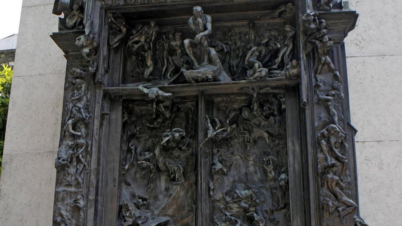 Das Höllentor von Auguste Rodin im Park des Musee Rodin. Paris, 23.05.2018 *** The Hellgate of Auguste Rodin in the park of the Musee Rodin Paris 23 05 2018 Foto:xP.xSkupinx/xFuturexImage Das Höllentor von Auguste Rodin im Park des Musee Rodin. Paris, 23.05.2018 *** The Hellgate of Auguste Rodin in the park of the Musee Rodin Paris 23 05 2018 Foto:xP.xSkupinx/xFuturexImage