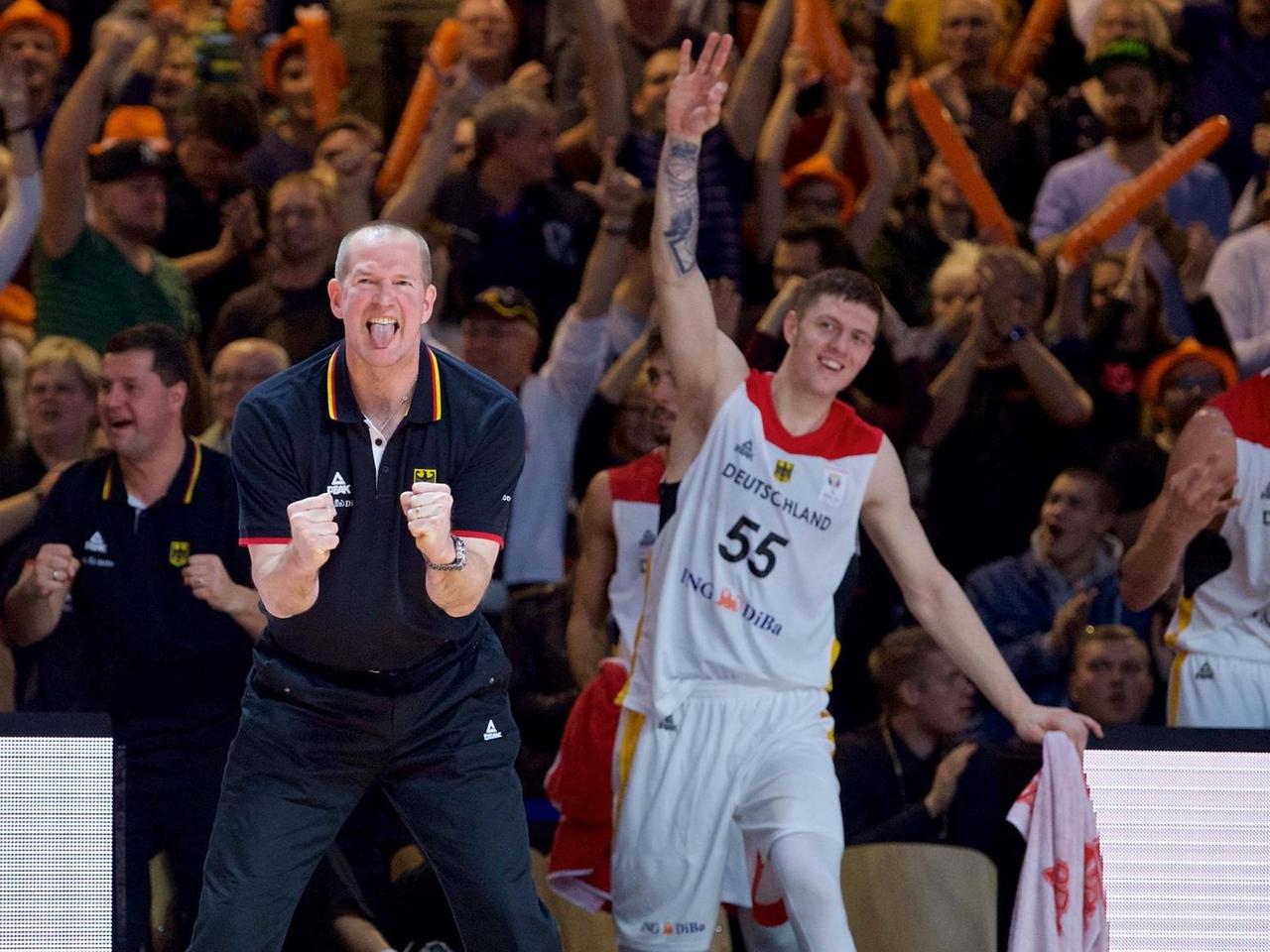 Henrik Rödl coacht das Team bei der WM Qualifikation Henrik Rödl coacht das Team bei der WM Qualifikation
