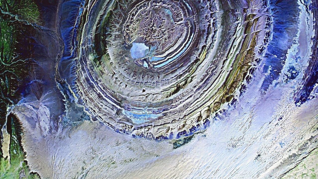 Großflächenbild einer Satellitenaufnahme Großflächenbild einer Satellitenaufnahme
