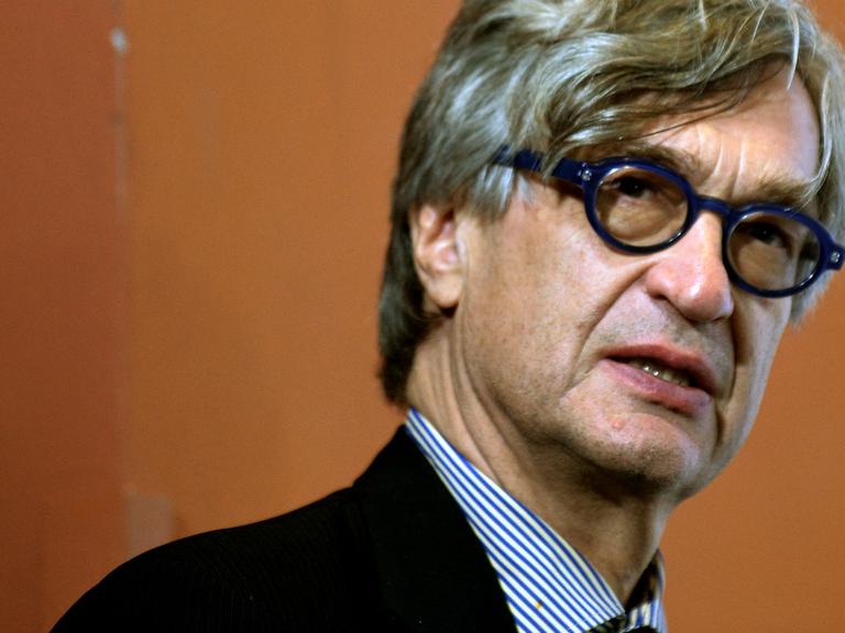Wim Wenders posiert im Oktober 2014 in Rom.