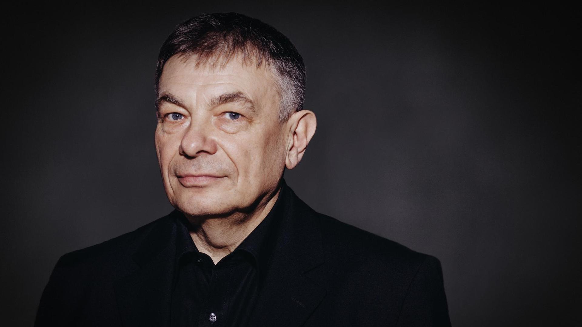 Der deutsche Musiker Karl Bartos. Von 1975 bis 1991 gehörte er der Band Kraftwerk an. Der deutsche Musiker Karl Bartos. Von 1975 bis 1991 gehörte er der Band Kraftwerk an.