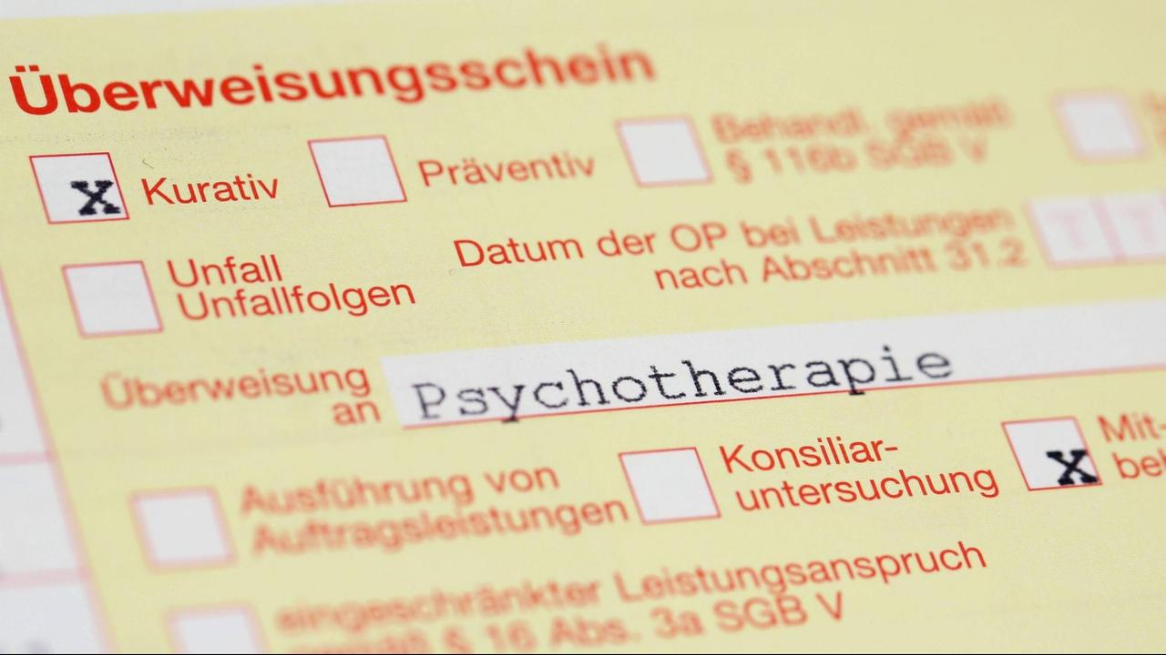 Nuernberg Symbolfoto, Themenbild, psychische Erkrankungen, Depression, Ueberweisungsschein eines Hausarztes zur Psychotherapie. Copyright: xWuest/Eibner-Pressefotox EP_FWT
Nuernberg Symbolic image Theme image mental Diseases Depression Referral a Family doctor to Psychotherapy Copyright xWuest Eibner Pressefotox EP_FWT Nuernberg Symbolfoto, Themenbild, psychische Erkrankungen, Depression, Ueberweisungsschein eines Hausarztes zur Psychotherapie. Copyright: xWuest/Eibner-Pressefotox EP_FWT
Nuernberg Symbolic image Theme image mental Diseases Depression Referral a Family doctor to Psychotherapy Copyright xWuest Eibner Pressefotox EP_FWT