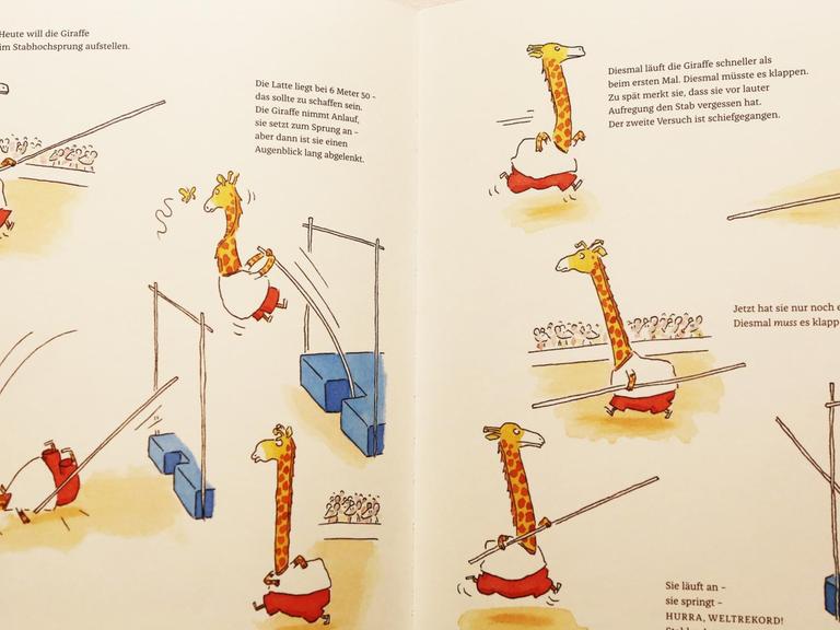 Eine Doppelseite aus dem Buch "Sport ist herrlich" mit einer Giraffe, die sich am Hochsprung versucht