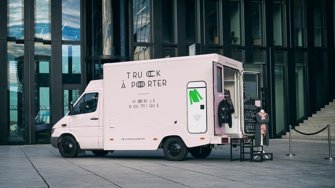 Truck-á-Porter: Bühnentreppe dran, fertig ist die Boutique Truck-á-Porter: Bühnentreppe dran, fertig ist die Boutique