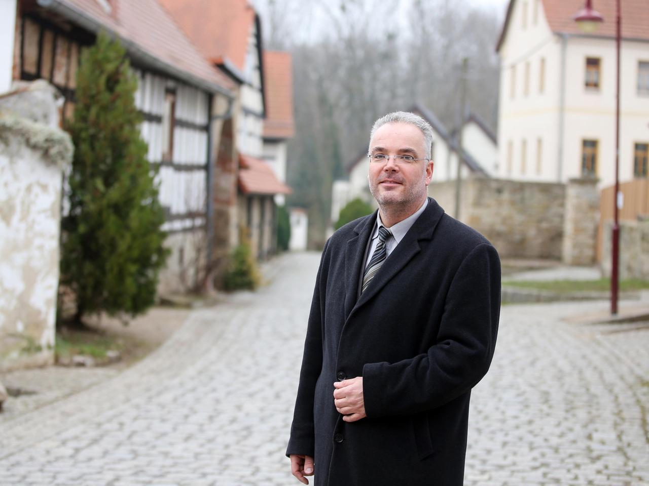 Der zurückgetretene ehrenamtliche Ortsbürgermeister von Tröglitz (Sachsen-Anhalt), Markus Nierth, 