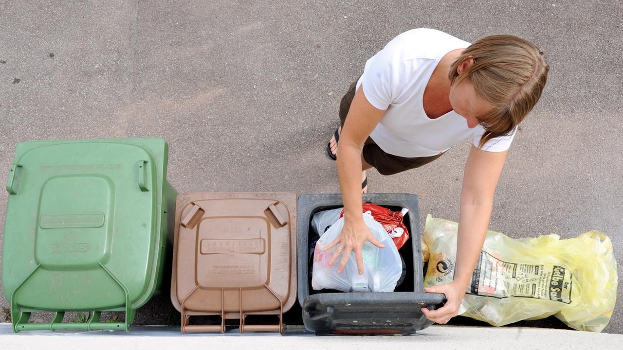 Grün, braun, schwarz, gelb: So geht Mülltrennung, wie hier in Stuttgart praktiziert. Grün, braun, schwarz, gelb: So geht Mülltrennung, wie hier in Stuttgart praktiziert.