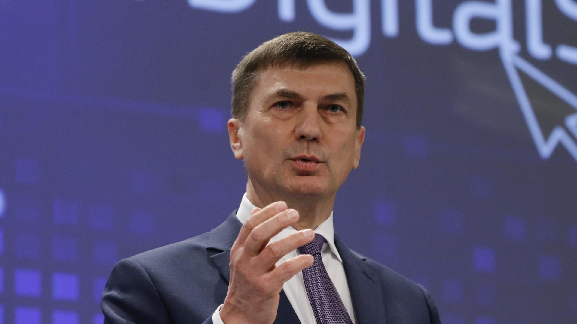 "Die Notwendigkeit zur Umsetzung eines europäischen Digitalmarktes liegt auf der Hand", so Andrus Ansip, Kommissions-Vizepräsident. "Die Notwendigkeit zur Umsetzung eines europäischen Digitalmarktes liegt auf der Hand", so Andrus Ansip, Kommissions-Vizepräsident.
