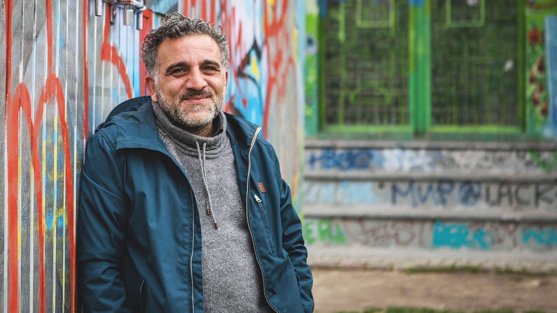 Cengiz Demirci, Parkmanager im Görlitzer Park in Berlin-Kreuzberg Cengiz Demirci, Parkmanager im Görlitzer Park in Berlin-Kreuzberg