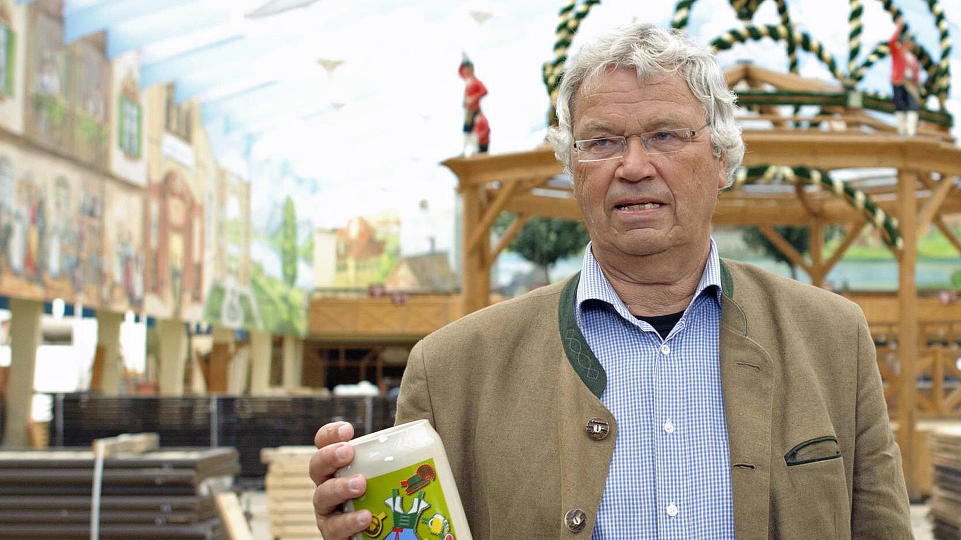 Der Kabarettist Gerhard Polt beim Oktoberfest. Der Kabarettist Gerhard Polt beim Oktoberfest.