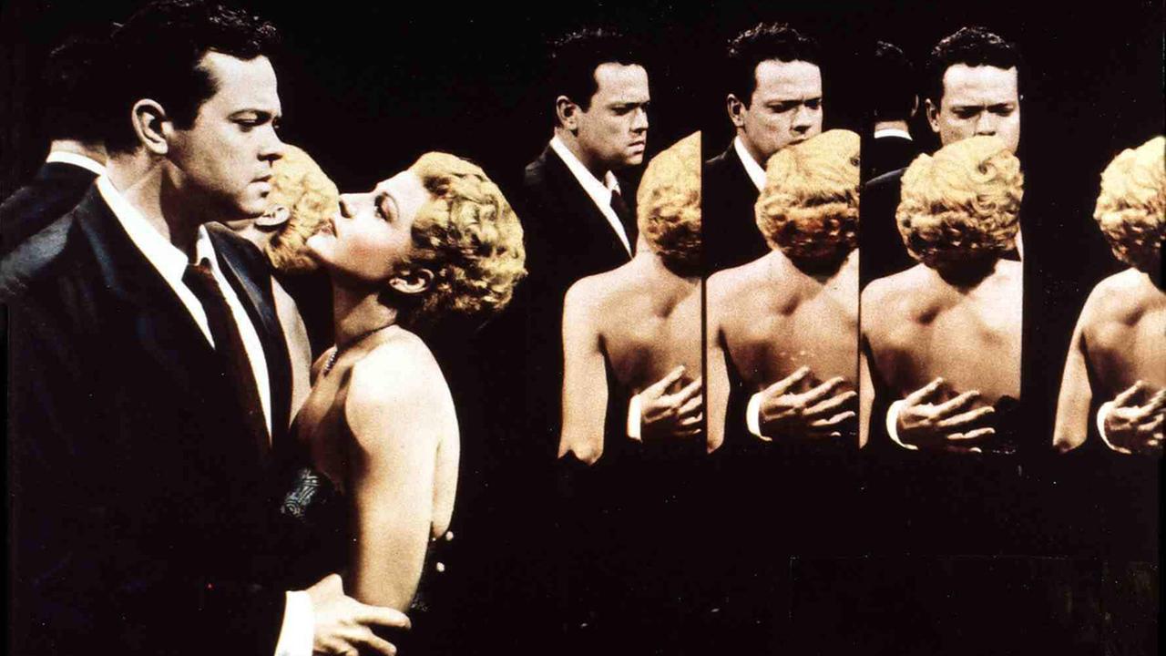Mit "Lady Shanghai" schuf Regisseur Orson Welles einen Klassiker der Filmgeschichte. In dieser Szene ist er als Michael O’Hara zu sehen, seine Ehefrau Rita Hayworth spielt die "Rosalie".