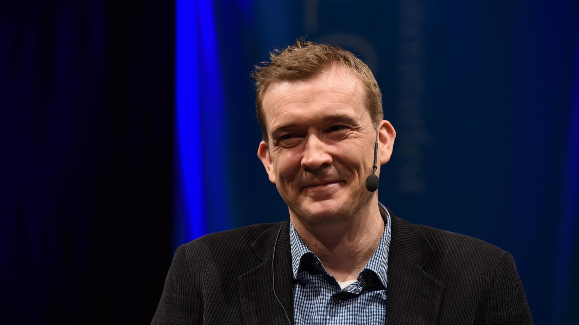 Der britische Schriftsteller David Mitchell liest am 15.03.2016 in Köln auf der Lit.Cologne, dem Internationalen Literaturfest. Der britische Schriftsteller David Mitchell liest am 15.03.2016 in Köln auf der Lit.Cologne, dem Internationalen Literaturfest.