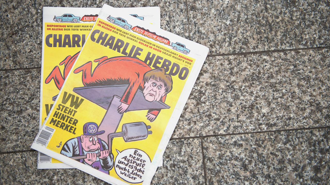 Das Cover der ersten deutschen Ausgabe "Charlie Hebdo" Das Cover der ersten deutschen Ausgabe "Charlie Hebdo"