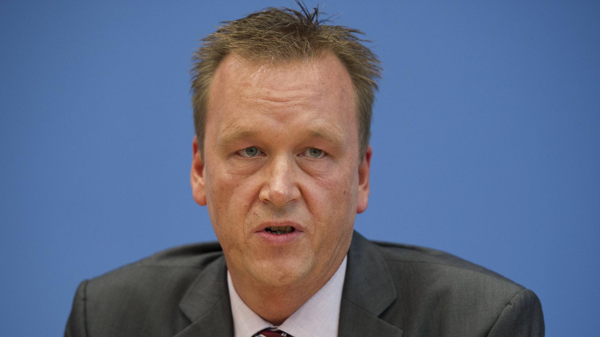 Der innenpolitische Sprecher der SPD-Bundestagsfraktion, Burkhard Lischka. Der innenpolitische Sprecher der SPD-Bundestagsfraktion, Burkhard Lischka.
