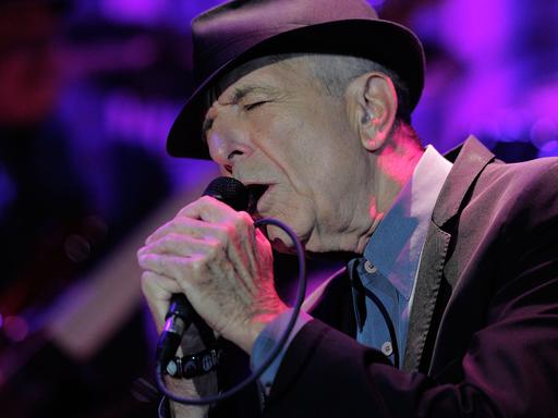 Der Sänger Leonard Cohen bei einem Konzert