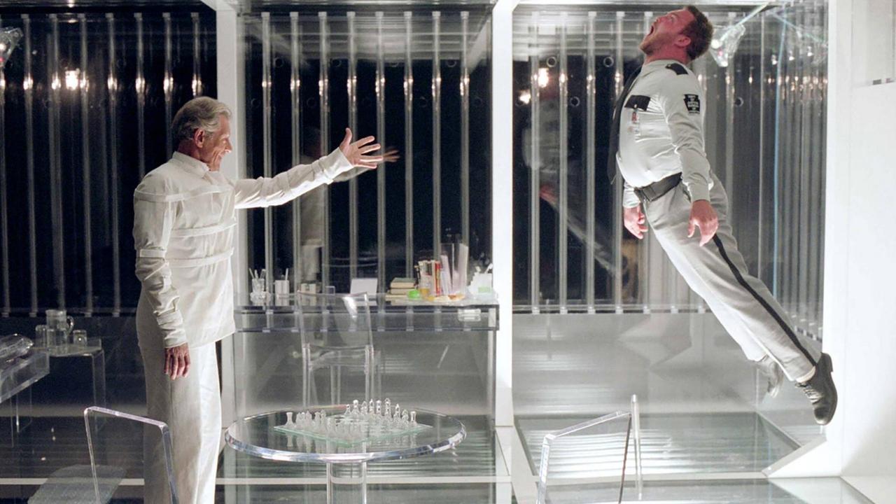 Ian McKellen als Magneto in einer Szene von "X-Men 2" Ian McKellen als Magneto in einer Szene von "X-Men 2"