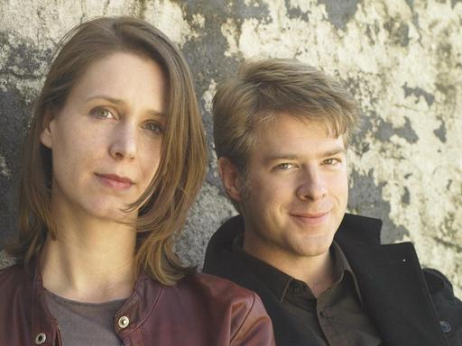 Anne Weiss und Stefan Bonner, die Autoren von "Wir Kassettenkinder"