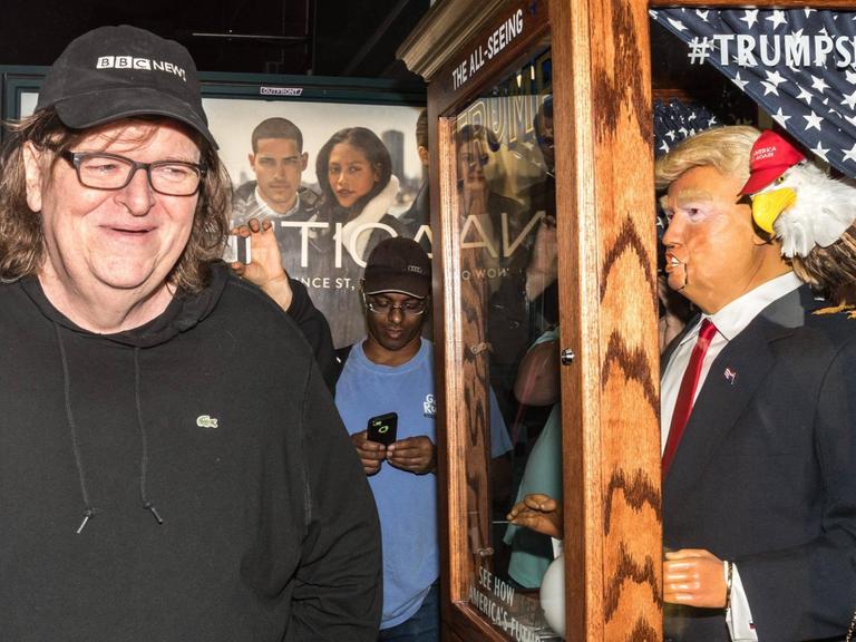 Filmemacher Michael Moore bei der Premiere zu seinem neuen Film "Michael Moore in Trumpland"