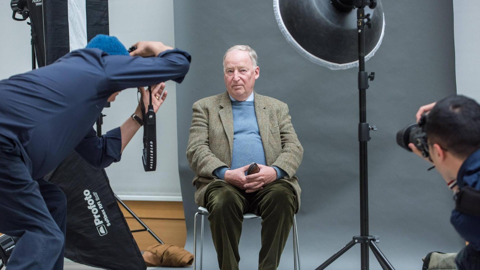 AfD-Chef Alexander Gauland bei einem Foto-Shooting. AfD-Chef Alexander Gauland bei einem Foto-Shooting.