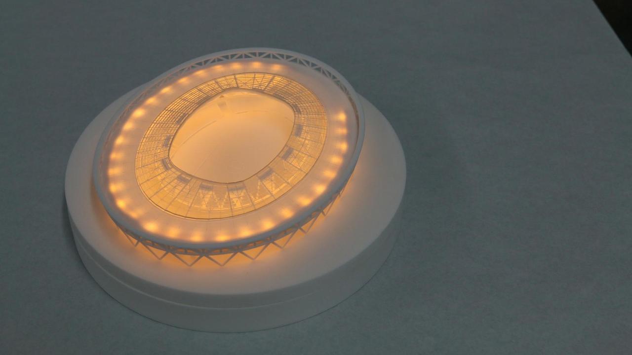 Nachbau des Olympiastadions. Das Modell selbst ist aus einem SLS Werkstoff namens PA12. Nachbau des Olympiastadions. Das Modell selbst ist aus einem SLS Werkstoff namens PA12.