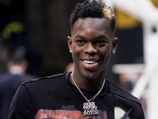 Der NBA-Star Dennis Schröder besucht das Basketball Spiel Löwen Braunschweig.