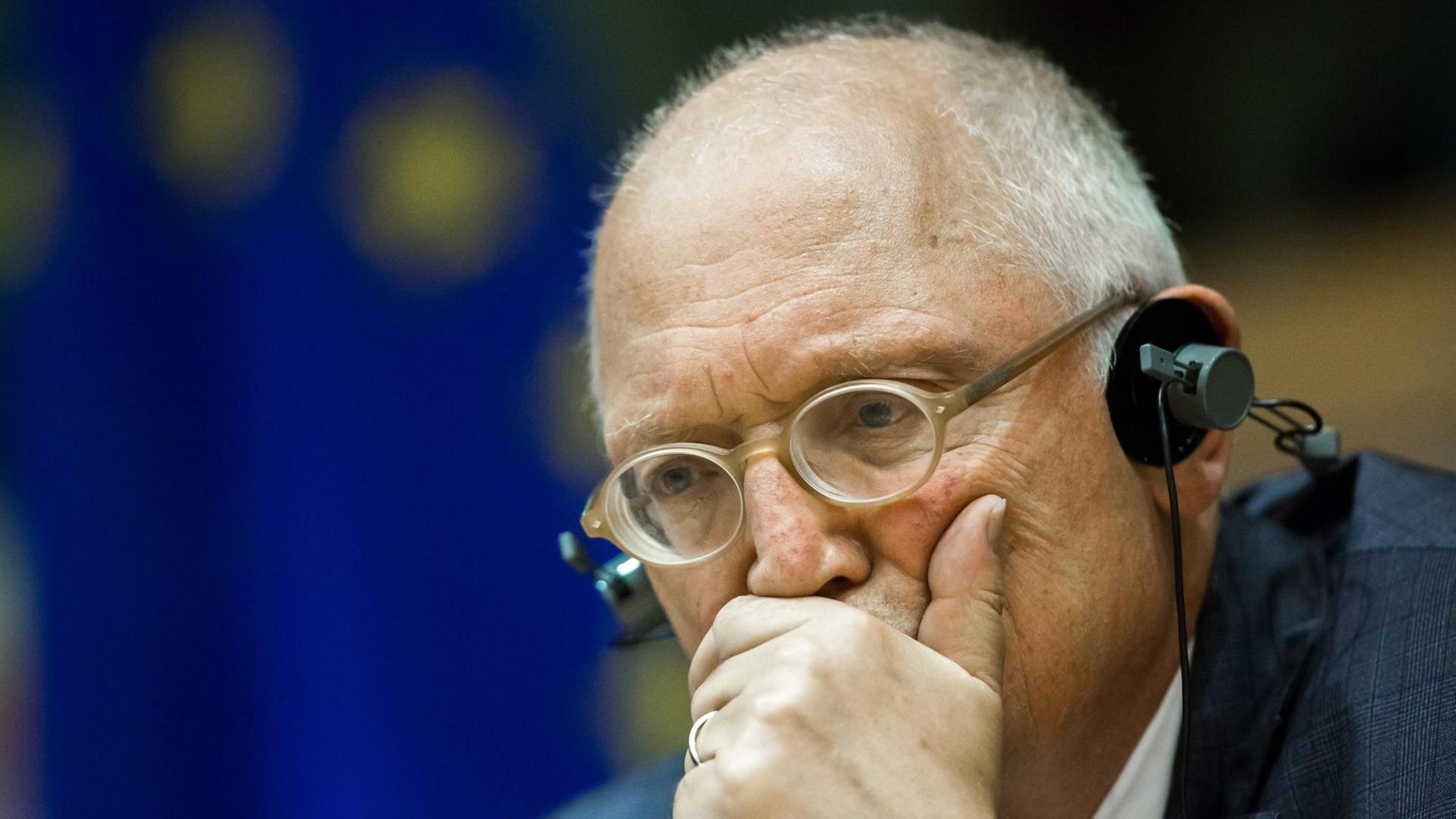 Der frühere EU-Erweiterungskommissar Günter Verheugen während einer öffentlichen Anhörung im Europaparlament in Brüssel